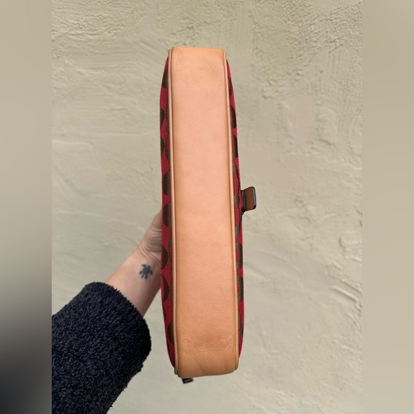 🌶️Coach Signature Red Clip Flap Shoulder Bag 6095🌶️ - Picture 3 of 9
